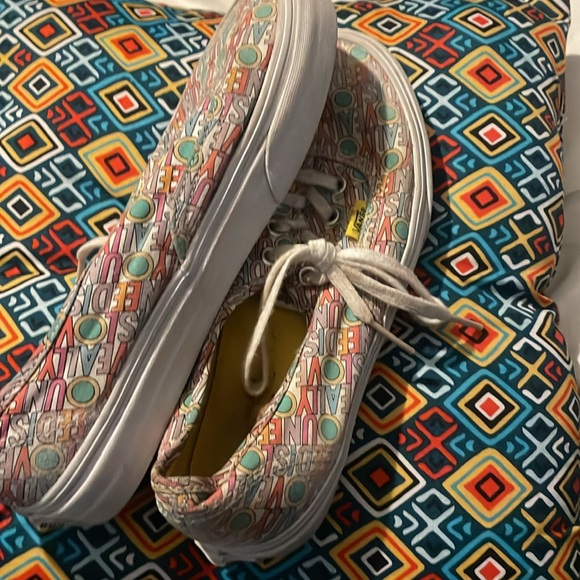 The Beatles All you need is love tie up shoes - Picture 2 of 4